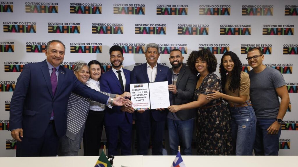 Governador Jerônimo Rodrigues institui o Dia Estadual da Juventude Cristã na Bahia