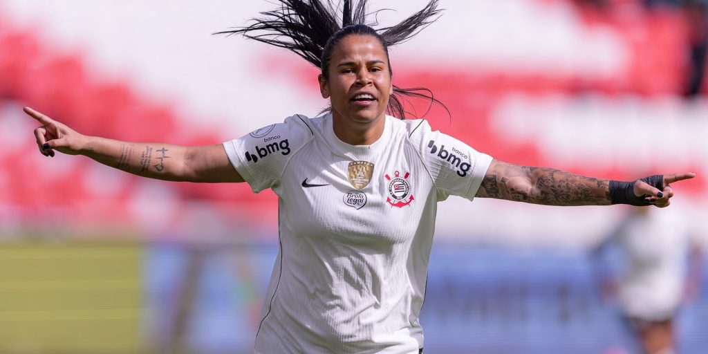 Corinthians estreia com vitória sobre Colo-Colo: 2 a 0 em Quito