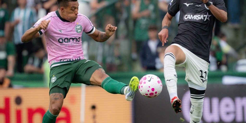 Coritiba empata com Botafogo e chega ao quinto jogo sem vitória