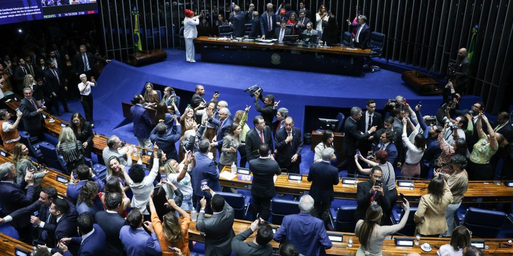 Fim da escala 6x1: Senado aprova jornada de 40 horas semanais