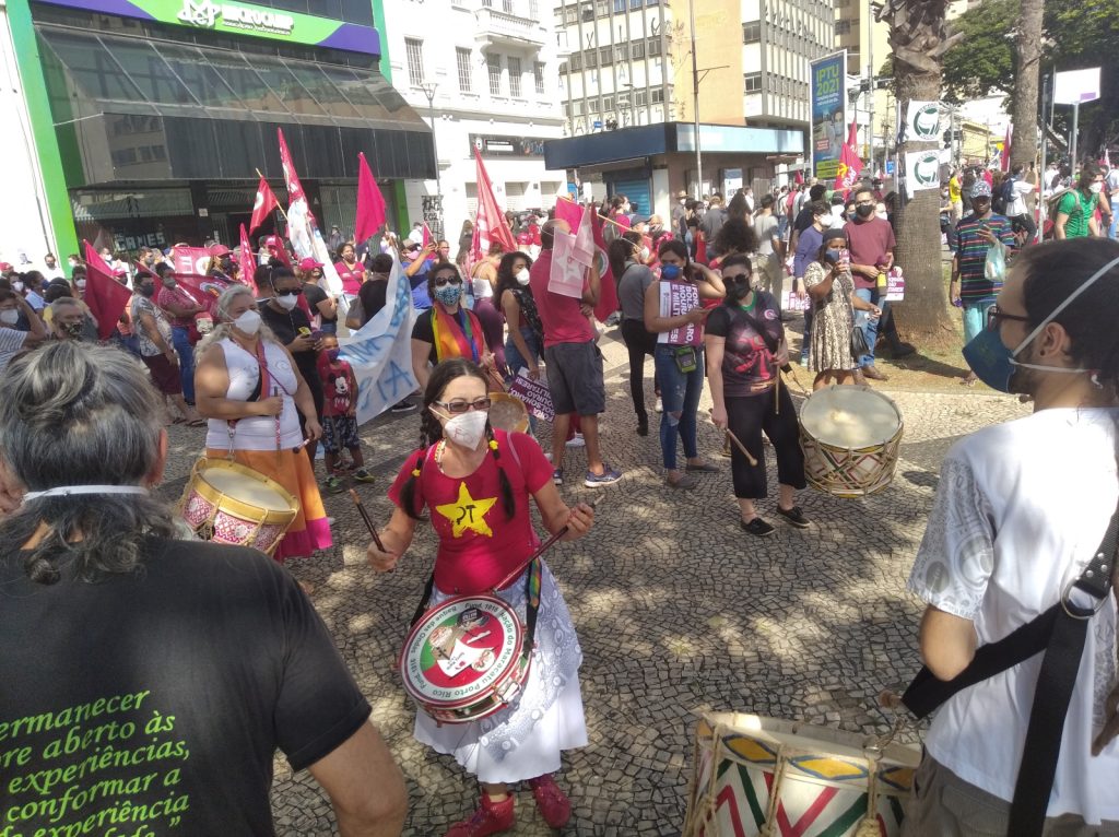 Flávio em SP e Fortaleza; Lula propõe ampliar benefícios em BH