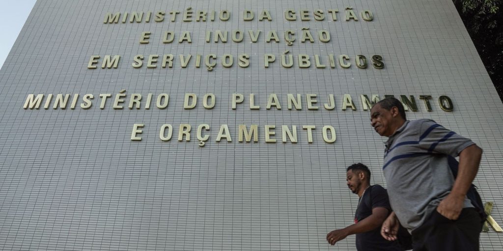 Governo remaneja R$20 bilhões para medidas de estímulo econômico