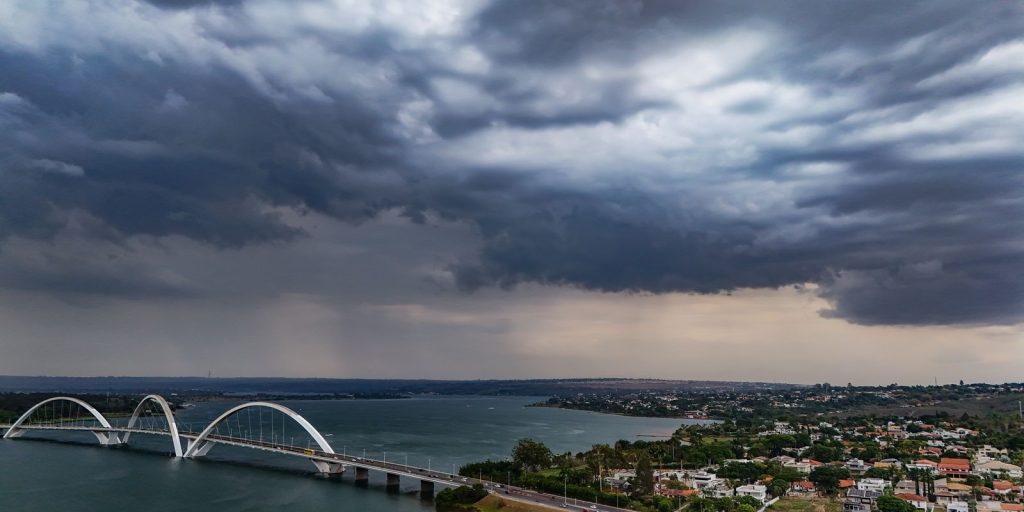 Inmet alerta: temporais persistem no Sul apesar da melhora no país