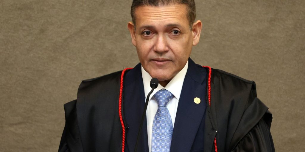Kassio manda suspender circulação de jornal do Sindipetro após ação de Flávio
