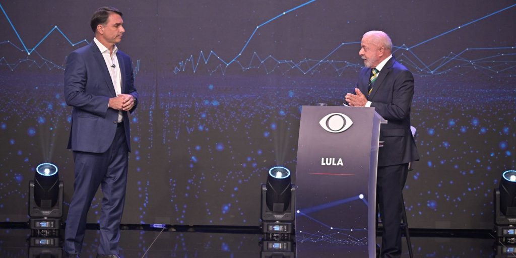 Lula fecha acordo com Flávio; pedidos de sigilos vão ao TSE