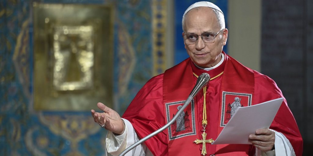Papa Leão XIV anuncia cirurgia para retirar nódulo pulmonar