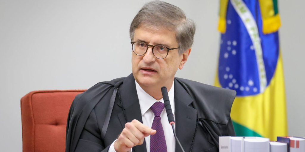 PGR afasta investigação por abuso de autoridade contra André Mendonça