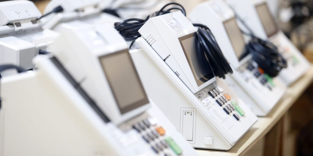 SP começa a preparar 114 mil urnas para o 2º turno