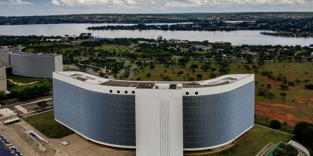 TSE proíbe Meta de reduzir alcance de postagens sobre candidatos