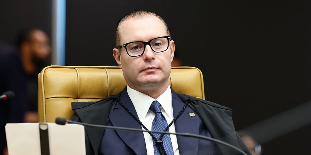 Zanin mantém caminho para vitória de Douglas Ruas no 1º turno